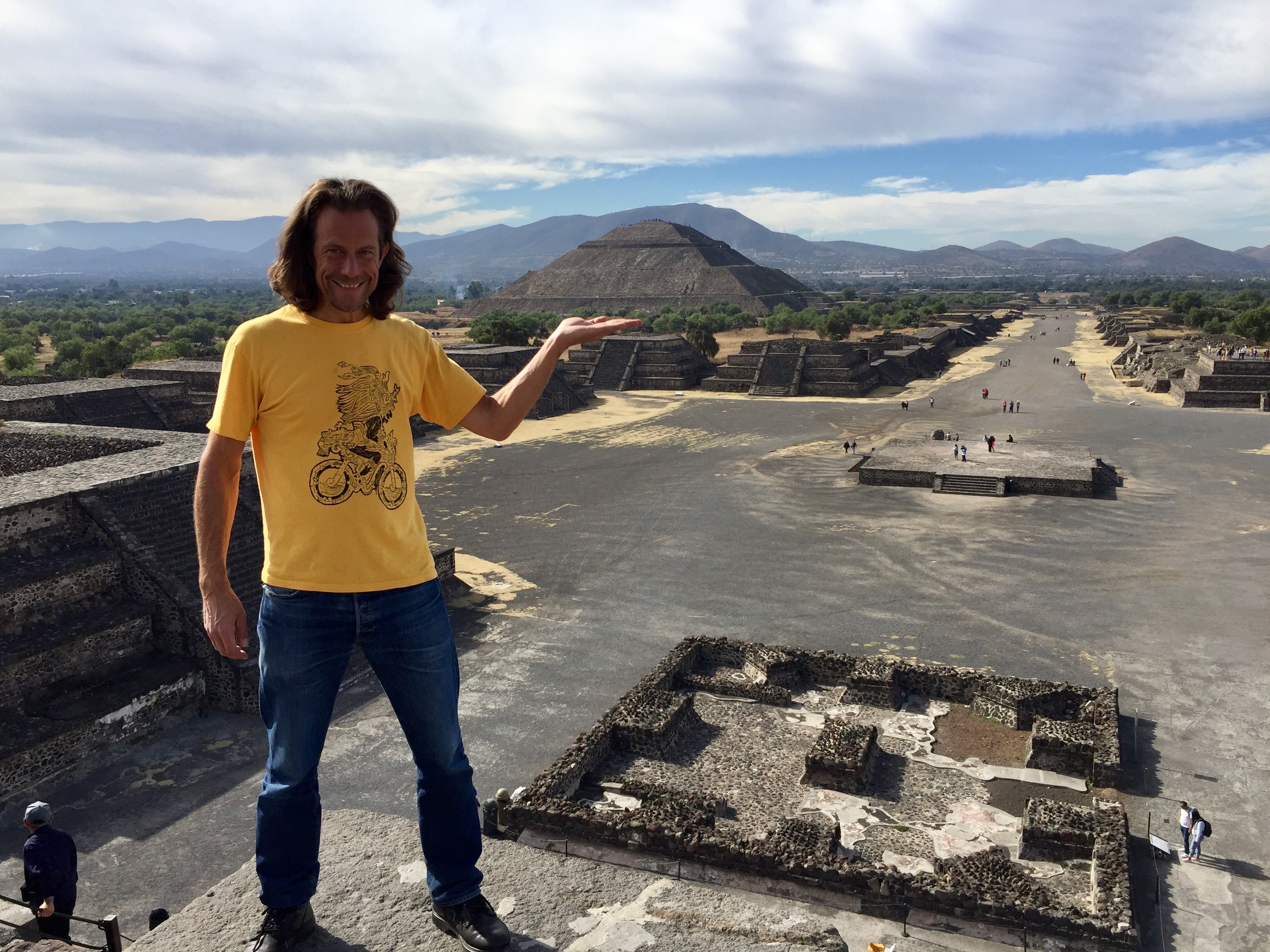 Tobias Luebke Life Coach and Breathwork. Pyramids of Teotihuacán Mexico